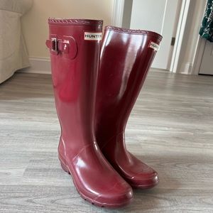 Hunter Rain Boots Huntress for wider calves Violet Purple Gloss womens 7